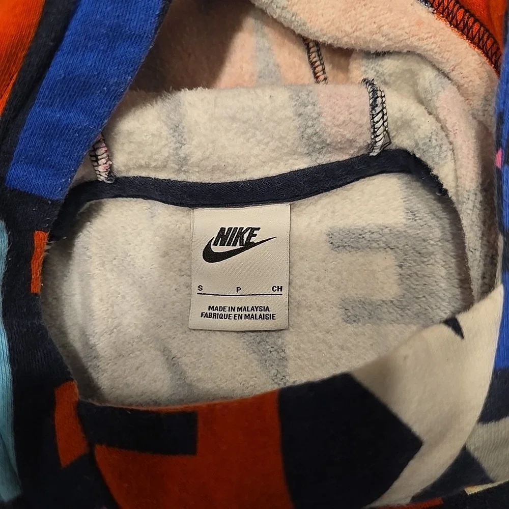 Nike girl snack